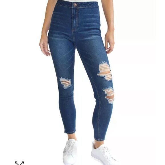 New Almost Famous Juniors Ripped High Rise Mom Jeans size 1 - Picture 3 of 6